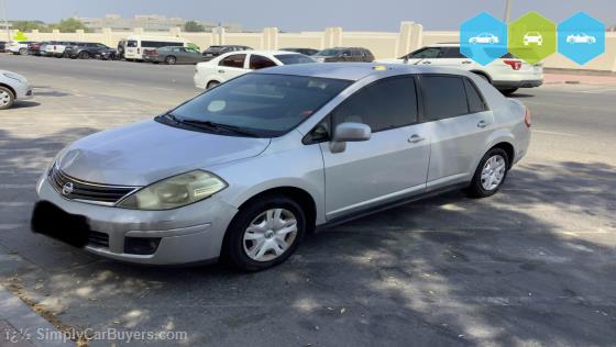 Nissan-Tiida-2012